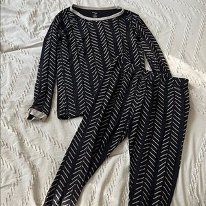Kyte BABY Black and Cream Pajama Set